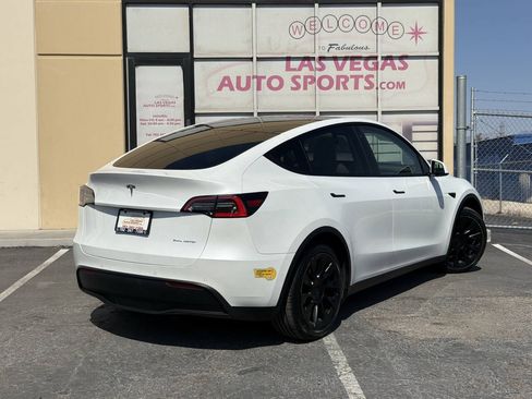 Used 2021 Tesla Model Y Long Range AWD/4WD image 7
