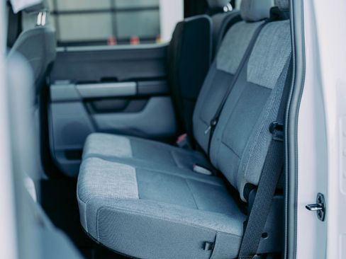 Used 2023 Ford F150 XLT w/ Trailer Tow Package image 12