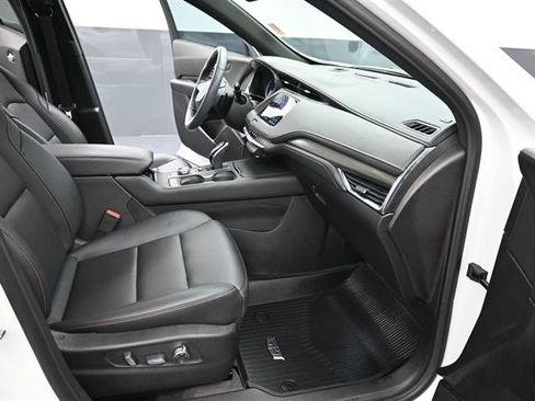 Used 2023 Cadillac XT4 Sport w/ Cold Weather Package FWD image 19