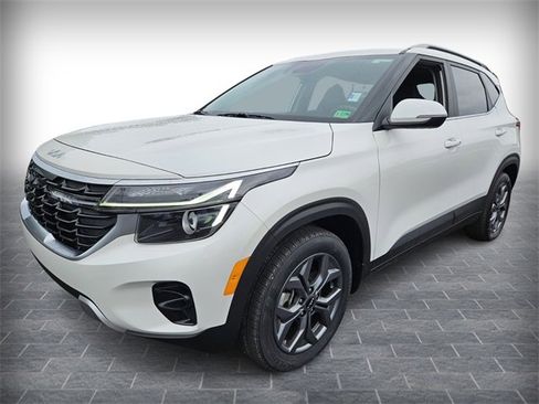 Used 2024 Kia Seltos S image 3