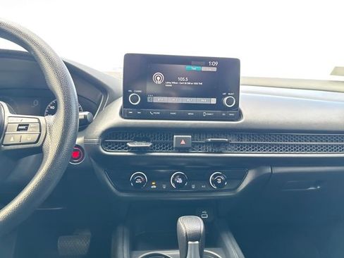 Used 2023 Honda HR-V LX image 18