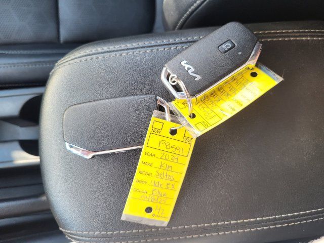 Certified 2024 Kia Seltos EX AWD/4WD image 22