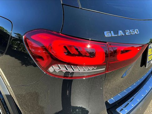 Used 2022 Mercedes-Benz GLA 250 4MATIC image 28
