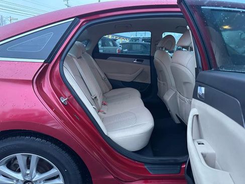 Used 2017 Hyundai Sonata SE image 16