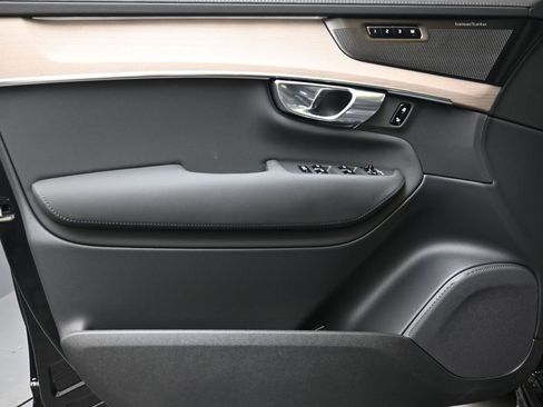 New 2026 Volvo XC90 B6 Plus w/ Protection Package Premier image 25