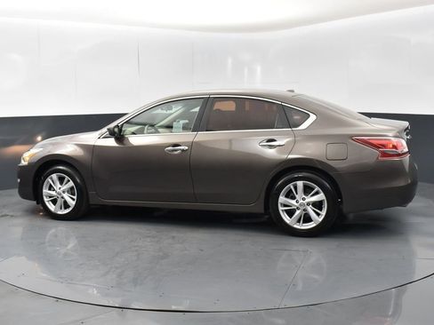 Used 2013 Nissan Altima 2.5 SV image 5