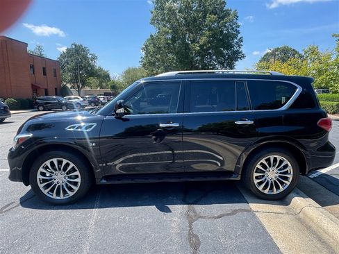 Used 2017 INFINITI QX80 4WD w/ Driver Assistance Package image 4