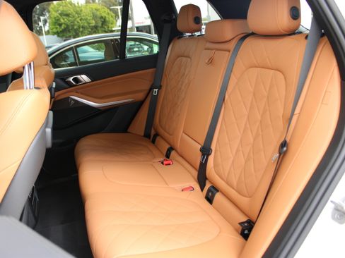 Used 2023 BMW X5 sDrive40i RWD image 25
