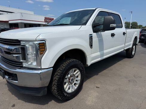 Used 2019 Ford F250 XLT AWD/4WD image 9
