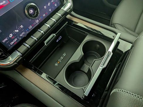 New 2026 GMC Yukon Denali w/ Denali Reserve Package image 29