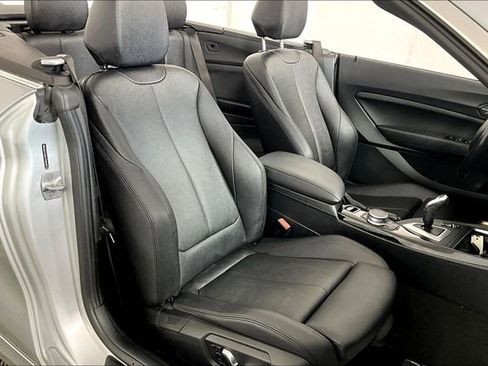 Used 2020 BMW 230i xDrive Convertible image 7
