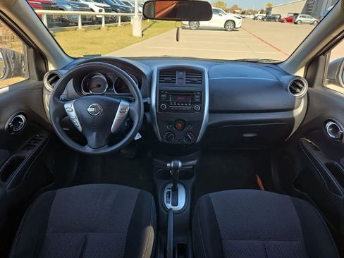Used 2016 Nissan Versa SV image 14