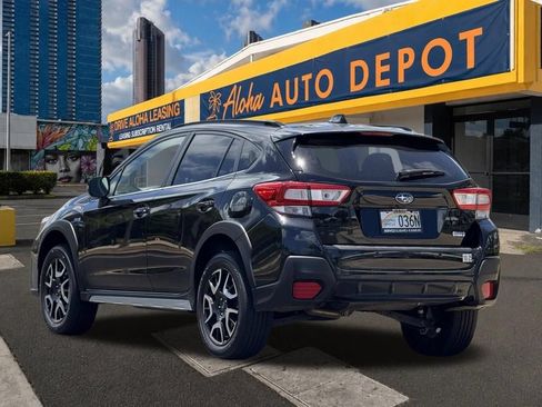 Used 2019 Subaru Crosstrek Hybrid w/ Moonroof Package w/Navigation AWD/4WD image 3