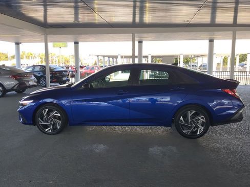 Used 2025 Hyundai Elantra Sport image 7