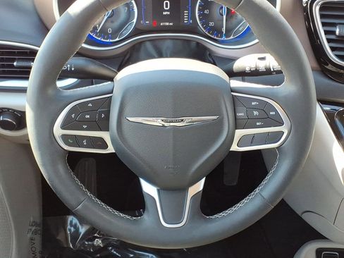 Used 2024 Chrysler Voyager LX FWD image 14