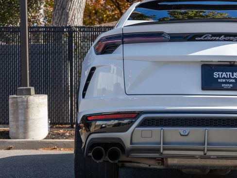 Used 2019 Lamborghini Urus image 26
