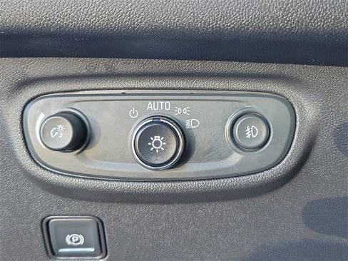 Used 2020 GMC Terrain SLT image 16