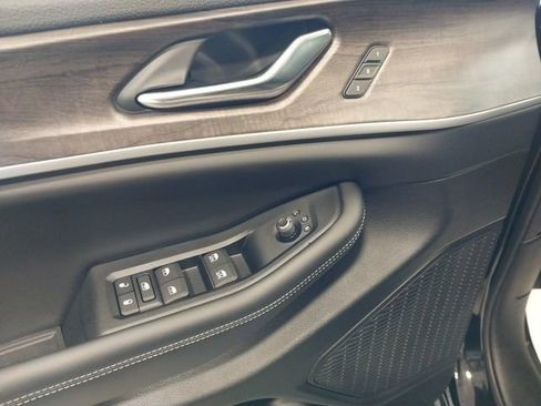 New 2025 Jeep Grand Cherokee L Limited w/ Luxury Tech Group II image 6