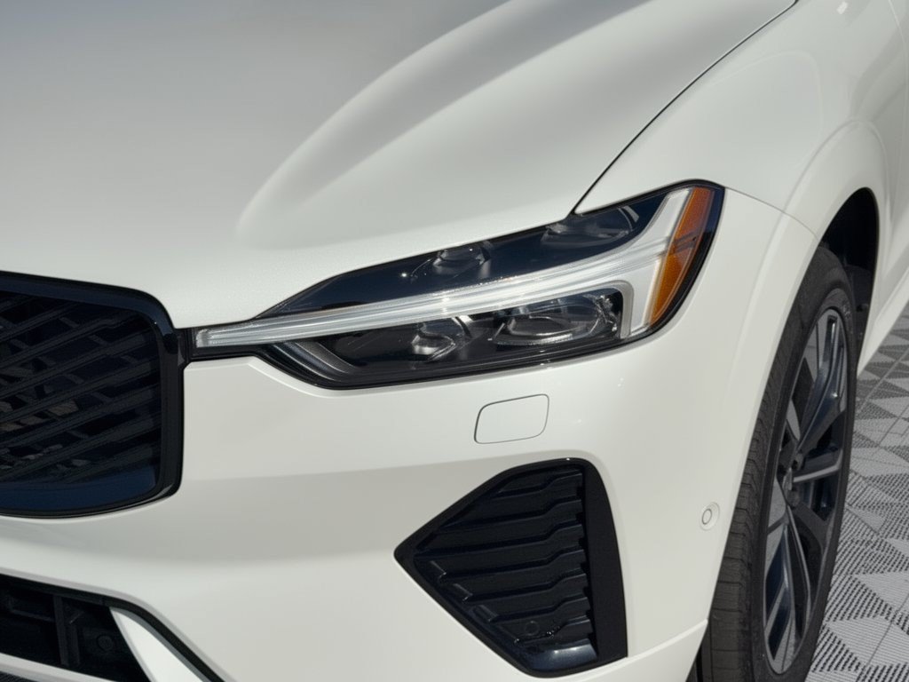 Certified 2026 Volvo XC60 B5 Plus AWD/4WD image 12
