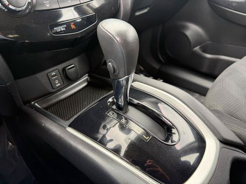 Used 2014 Nissan Rogue S AWD/4WD image 15