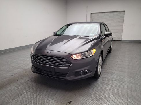 Used 2016 Ford Fusion SE FWD image 15