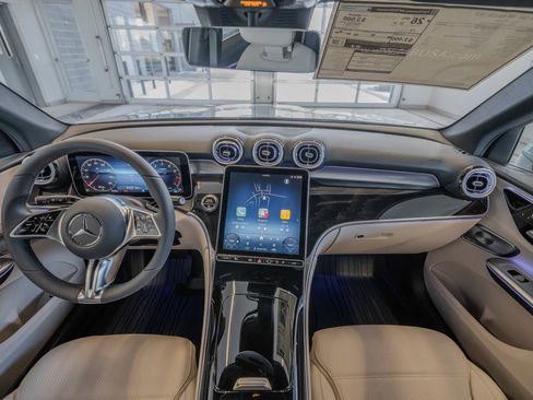 New 2026 Mercedes-Benz GLC 300 GLC 300 image 8