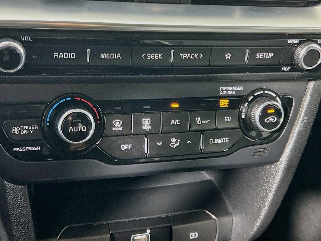 Used 2020 Kia Niro EX FWD image 15