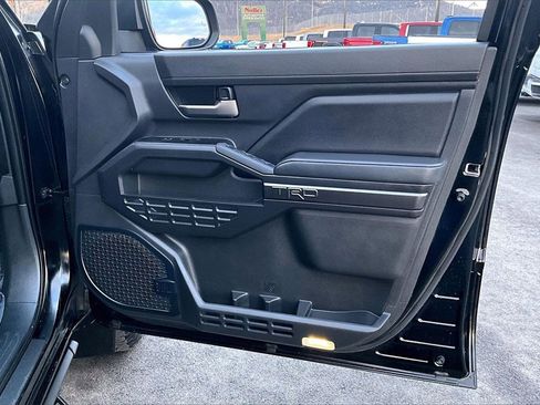 Used 2024 Toyota Tacoma TRD Off-Road image 25