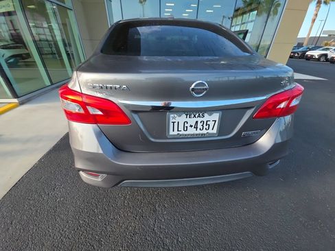 Used 2019 Nissan Sentra SV w/ Special Edition Package FWD image 11