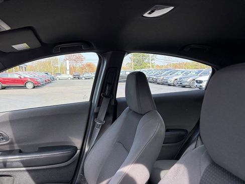 Used 2019 Honda HR-V Sport image 11