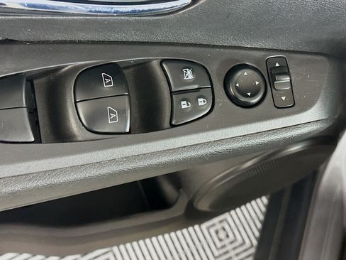 Used 2023 Nissan Kicks SV FWD image 15