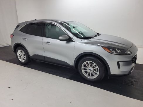 Used 2021 Ford Escape SE w/ Convenience Package FWD image 11