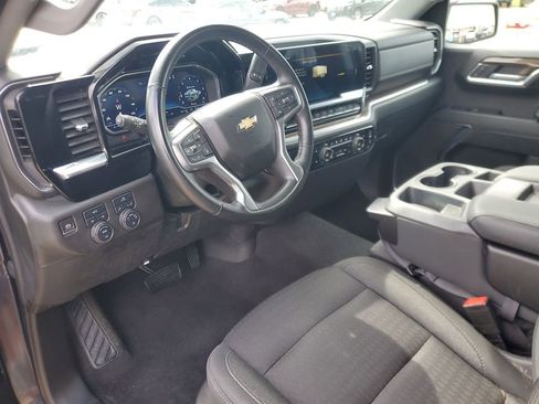 Used 2023 Chevrolet Silverado 1500 LT AWD/4WD image 16