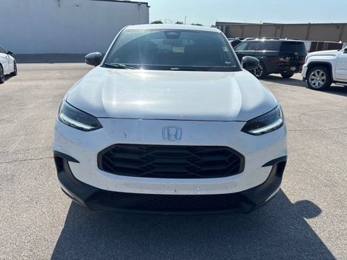 Used 2024 Honda HR-V Sport image 2