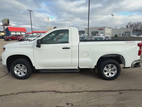 Used 2025 Chevrolet Silverado 1500 W/T w/ WT Safety Package image 5