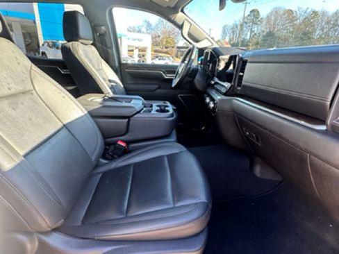 Used 2025 GMC Sierra 1500 SLT image 22
