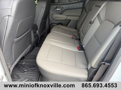 Used 2024 Chevrolet Colorado ZR2 w/ ZR2 Convenience Package III AWD/4WD image 15