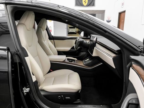 Used 2023 Tesla Model S Standard Range image 26