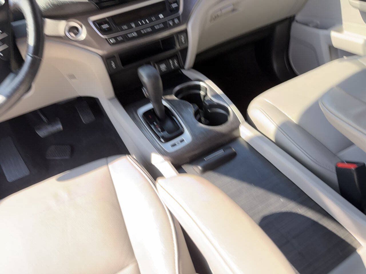 Used 2017 Honda Pilot EX-L image 28