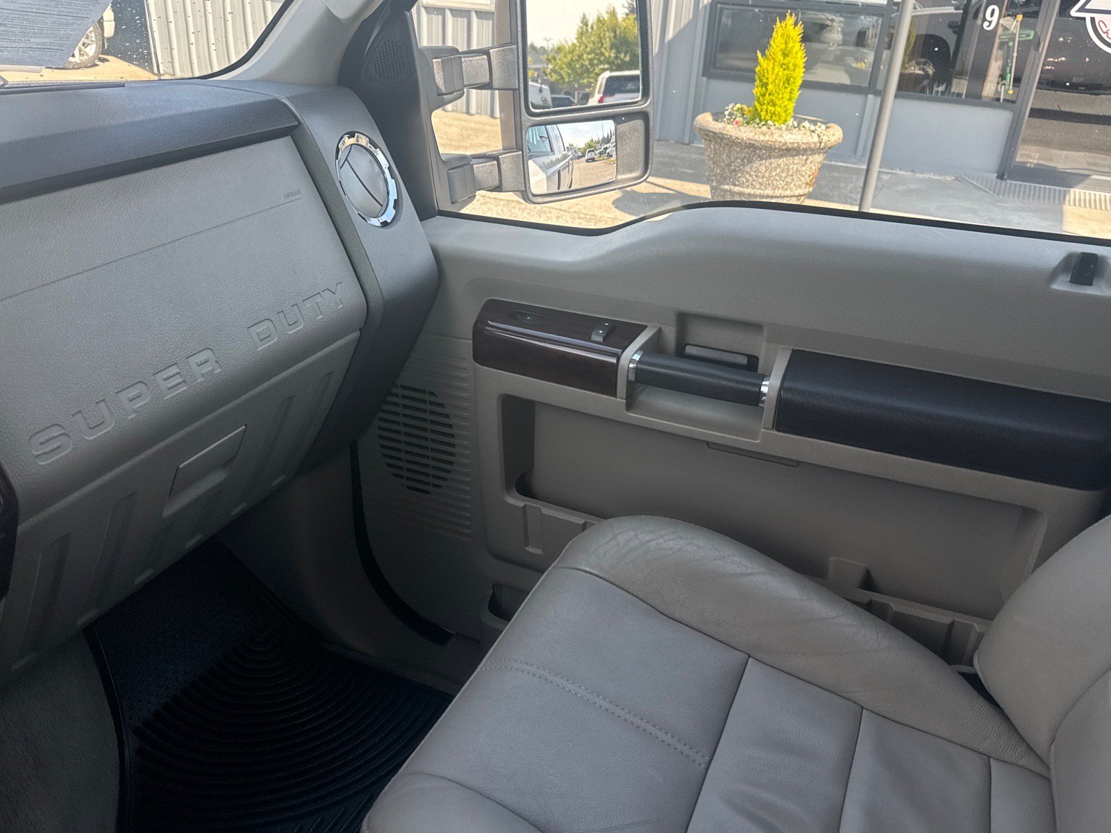 Used 2008 Ford F350 Lariat AWD/4WD image 13