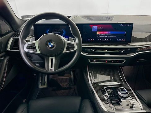 Used 2025 BMW X7 M60i w/ Executive Package image 25