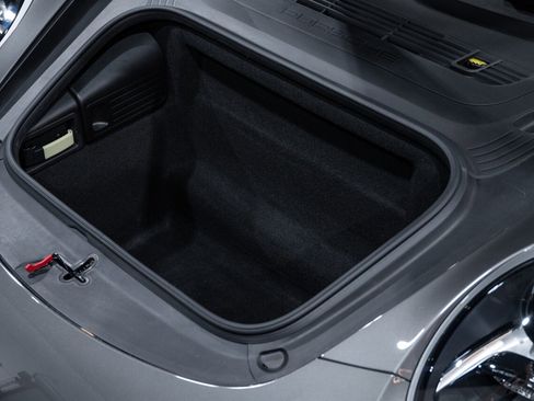 Used 2018 Porsche 911 Carrera RWD image 38
