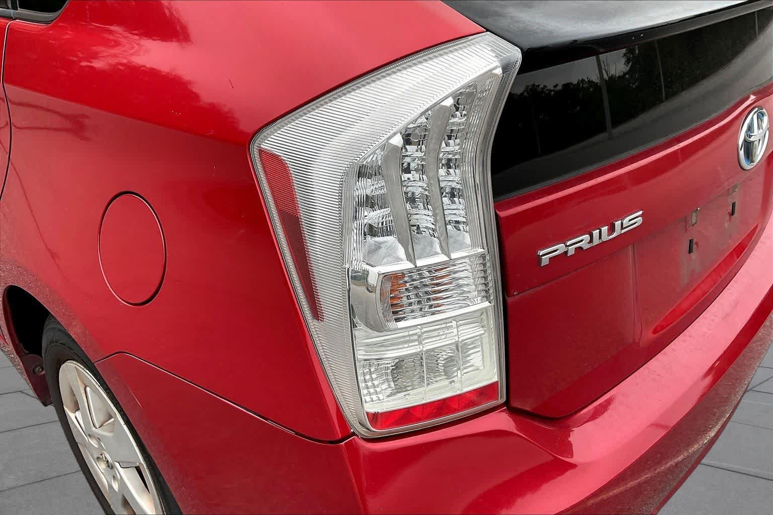 Used 2010 Toyota Prius Three w/ Solar Roof Pkg FWD image 28