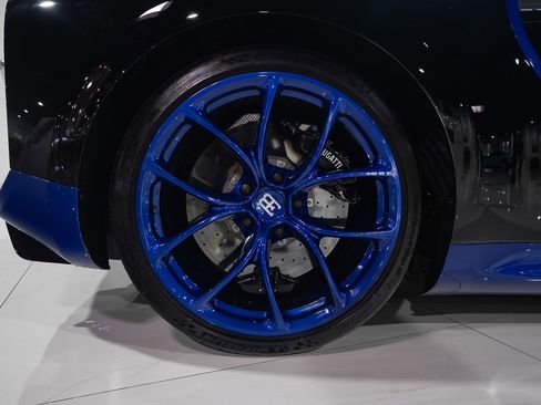 Used 2018 Bugatti Chiron image 44