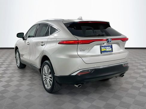 Used 2023 Toyota Venza XLE AWD/4WD image 5