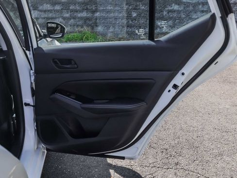 Used 2023 Nissan Altima 2.5 SV image 15