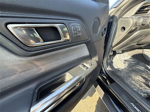 Used 2019 Ford Mustang Shelby GT350 w/ Technology Package image 13