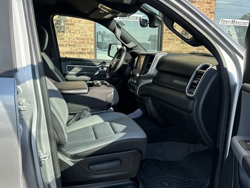 Used 2022 RAM 1500 Big Horn AWD/4WD image 15