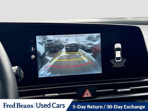 Used 2023 Hyundai Elantra Limited image 14