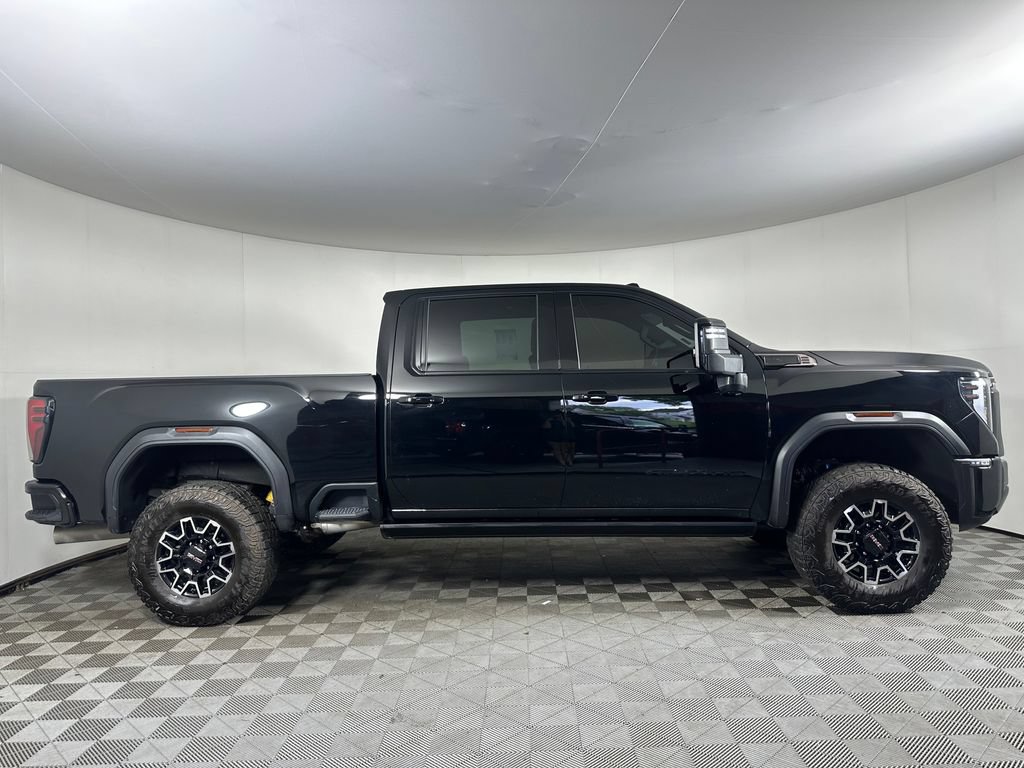 Used 2025 GMC Sierra 2500 AT4X AWD/4WD image 6